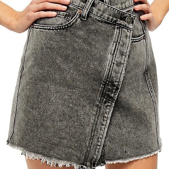 free people PARKER WRAP denim skirt . NWT . size 25 - Picture 3 of 5